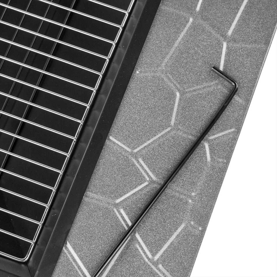 Тройно Удоволствие: Маса 'Ice and Fire' - Пещ за BBQ, Камина и Ледарка в Едно